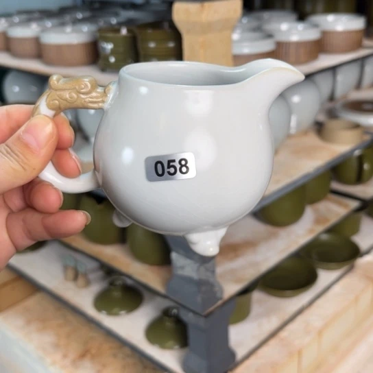 杯058号月白龙头公道杯微微不完美