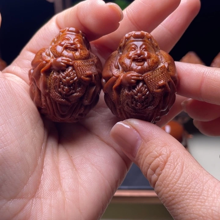 把件橄榄核3.5手球龙财