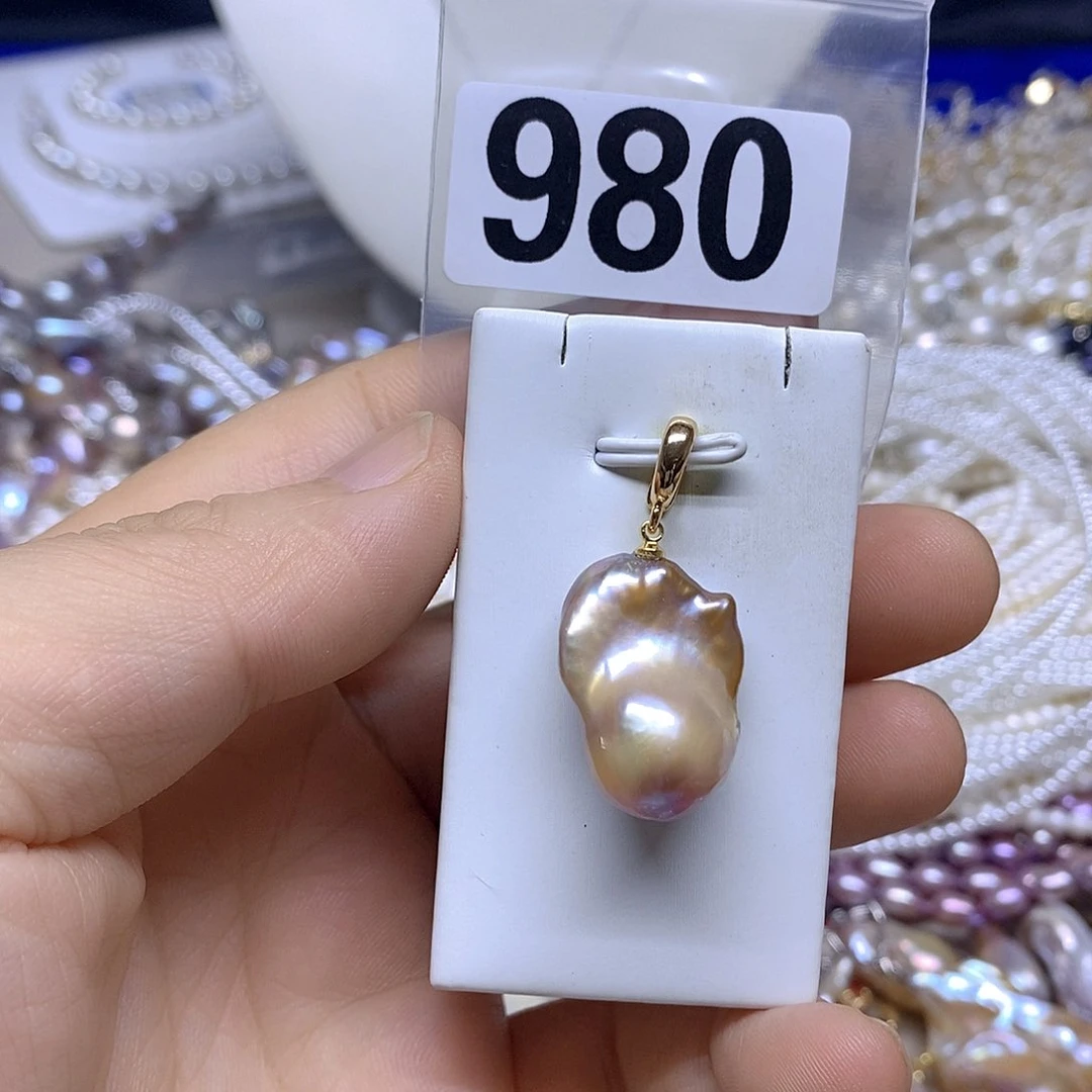 颈饰未镶嵌淡水珍珠