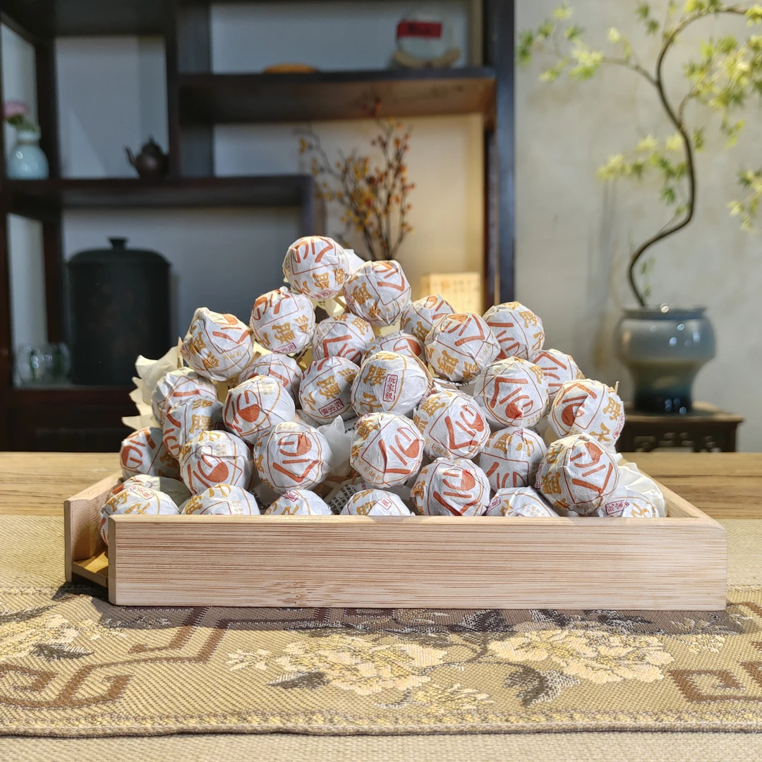 【古一合】头春古树采摘【细腰子】 生茶龙珠 收藏级   勐海县 普洱茶