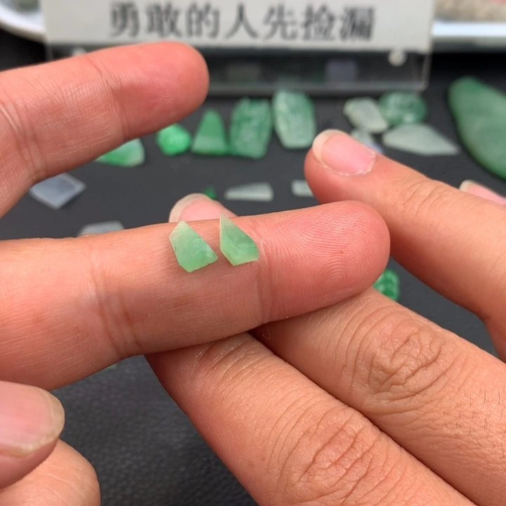 ****安未镶嵌定制翡翠材料定制