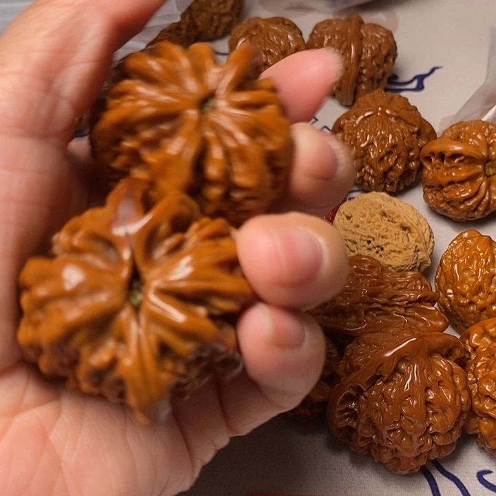 鹿***文玩核桃吊坠篓子