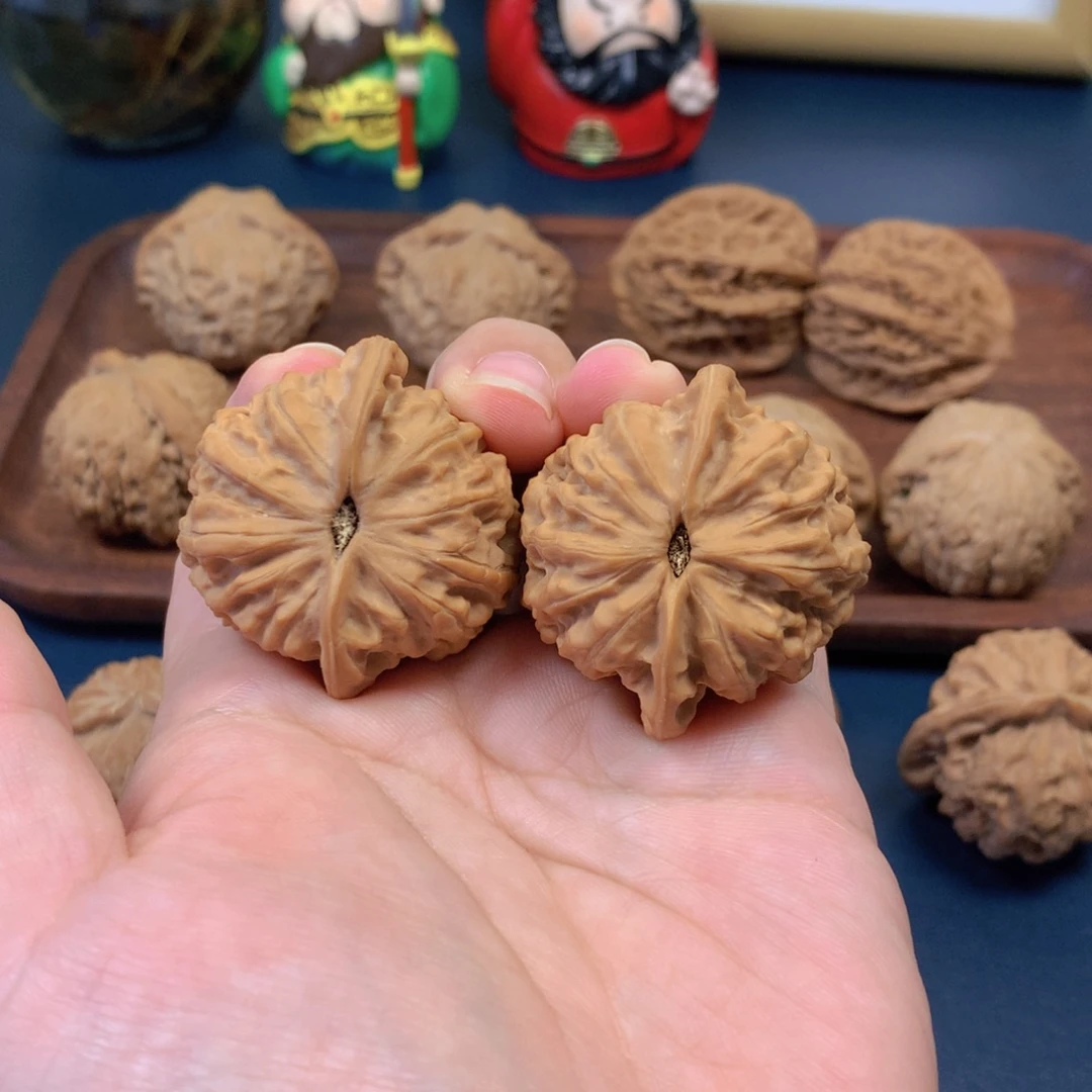 ****生把件文玩核桃金牛39