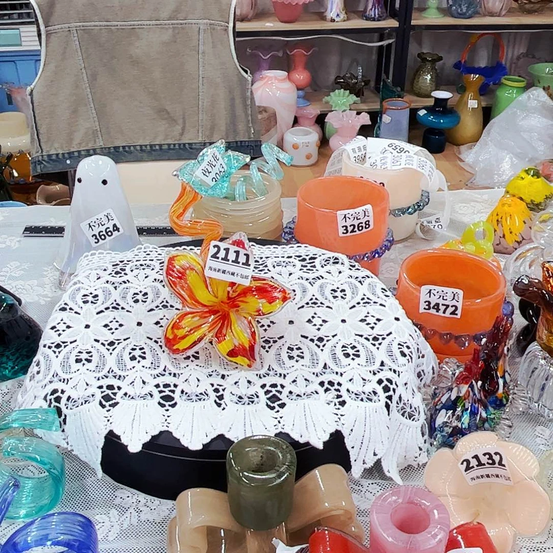 2111 家悦琉璃工艺品