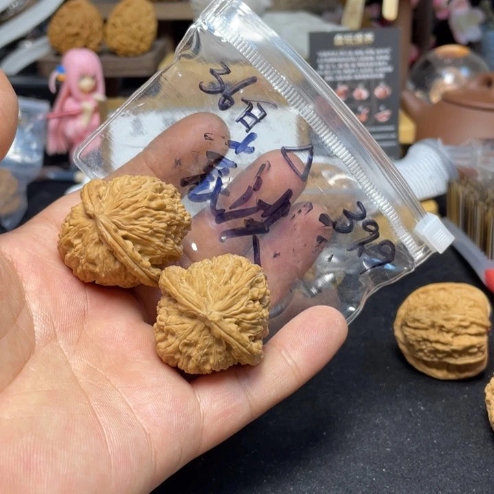 文玩核桃把件Y**洪白狮子