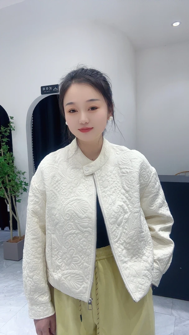 乐其家 春款简单款外套(衣长50)