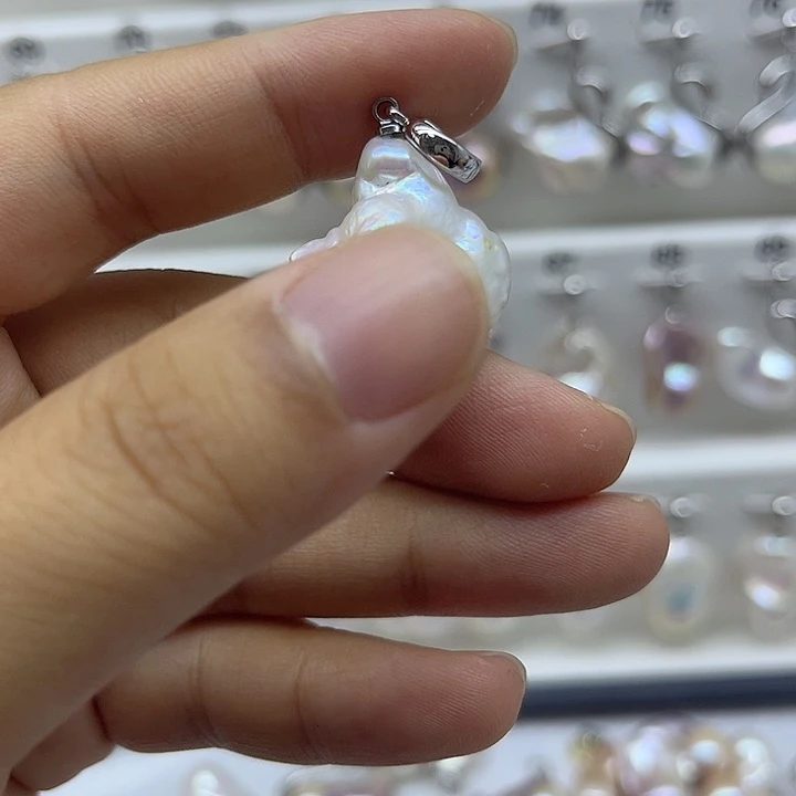 颈饰未镶嵌淡水珍珠