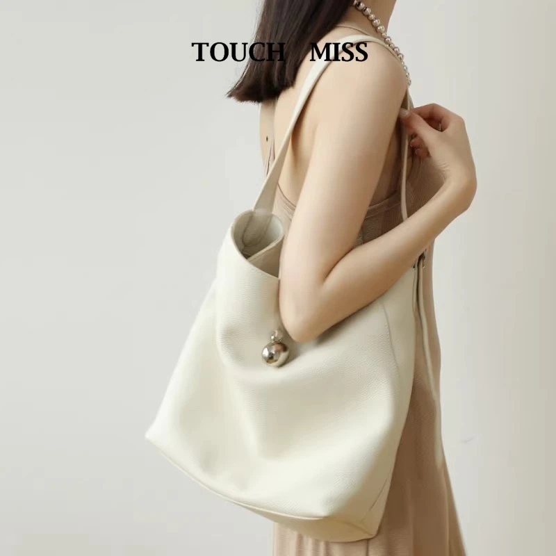 TOUCH MISS水桶包包真皮小众高级感腋下包女2024新款时尚单肩包