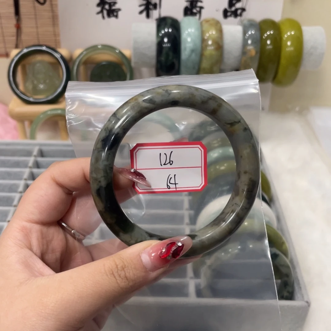 蛇纹石玉手镯未镶嵌
