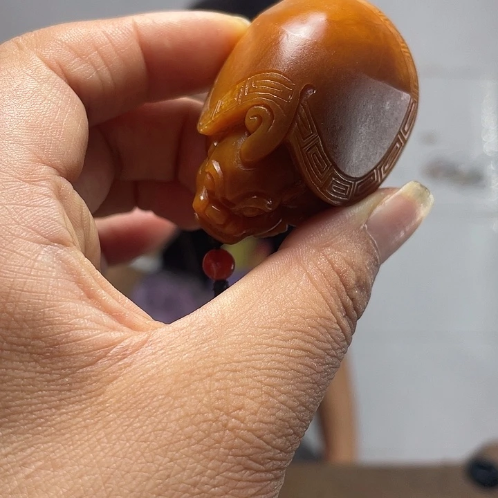 和田玉未镶嵌把件