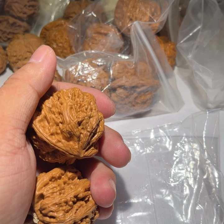 2***@文玩核桃吊坠狮子头核桃