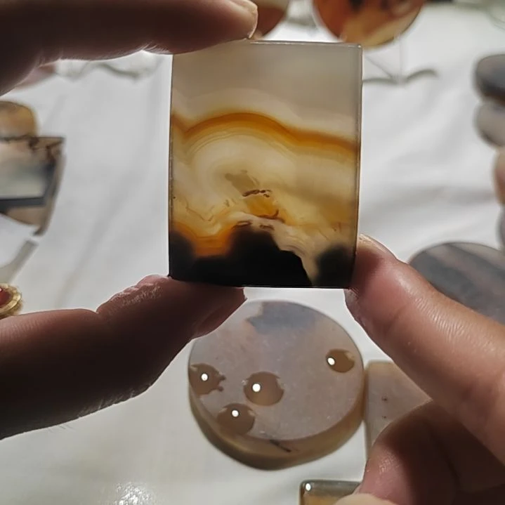 玛瑙/玉髓合金颈饰