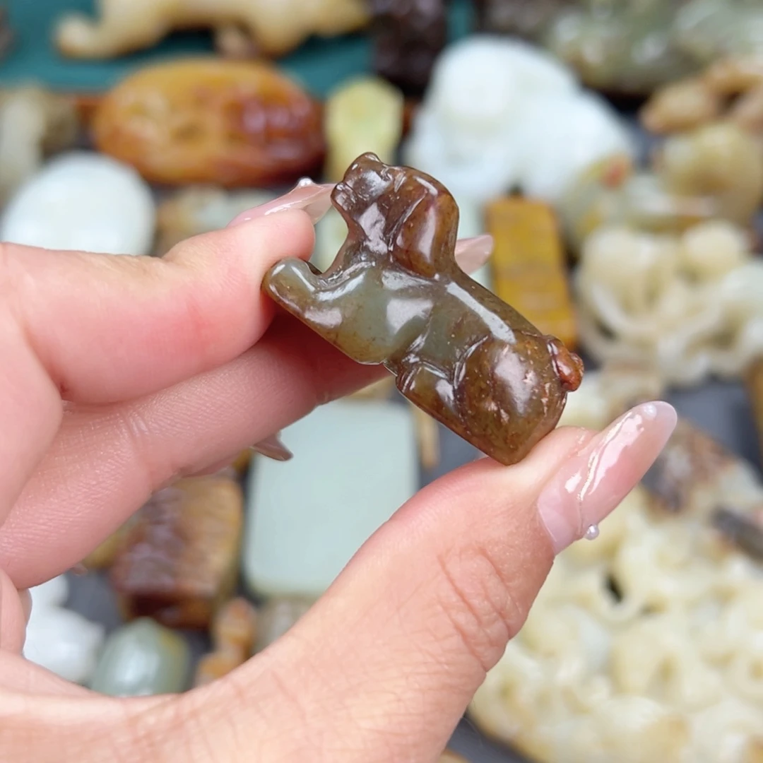和田玉（糖玉）颈饰未镶嵌