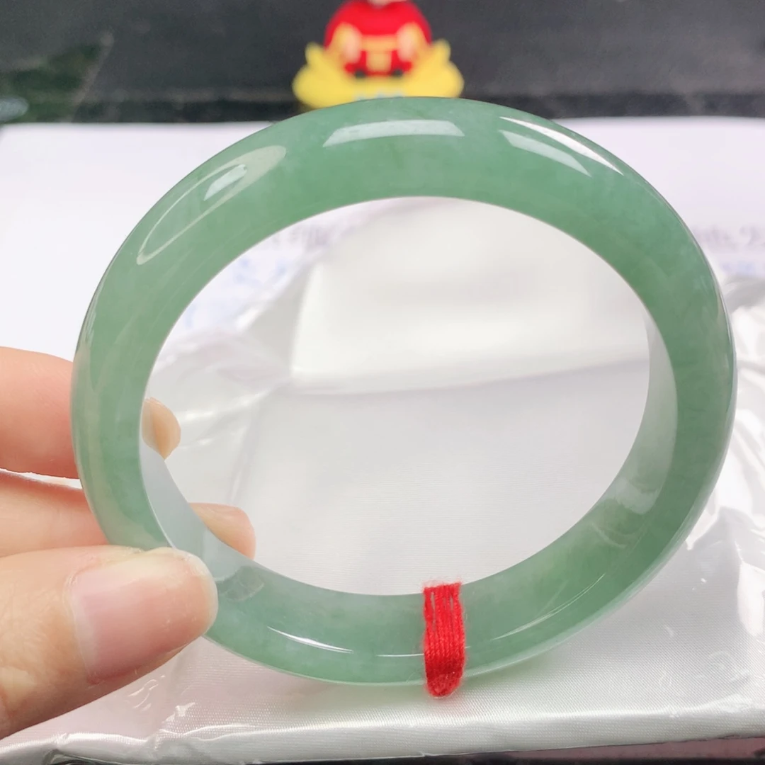 翡翠未镶嵌手镯正