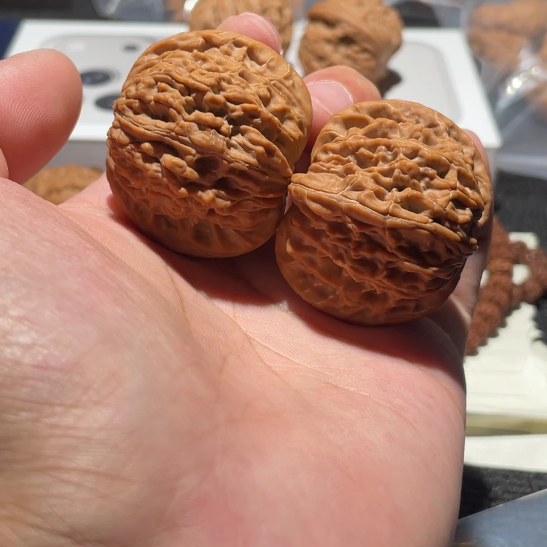 小***雄文玩核桃吊坠40全品房山山地磨