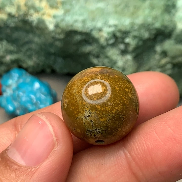 绿松石未镶嵌颈饰