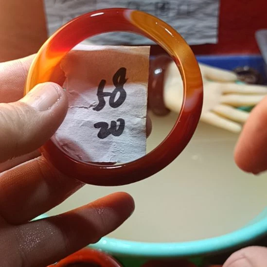 玛瑙/玉髓手镯未镶嵌