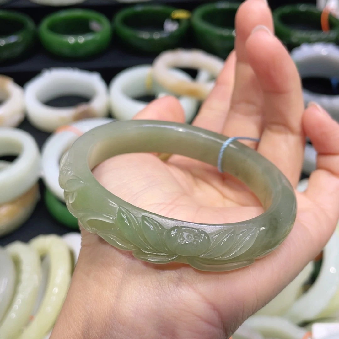 未镶嵌手镯和田玉110