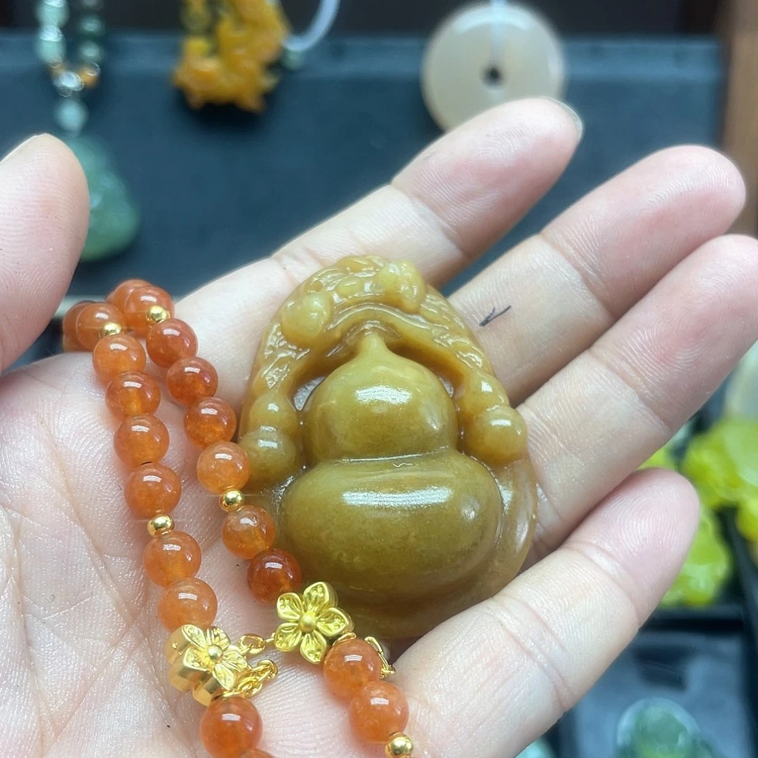 原***珑蛇纹石玉未镶嵌颈饰