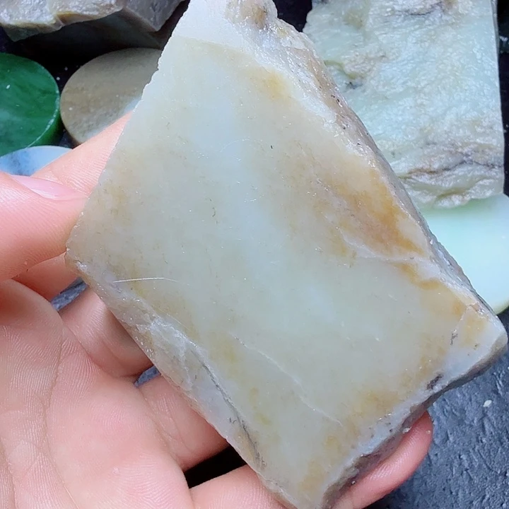 未镶嵌和田玉（糖玉）珠宝奇石