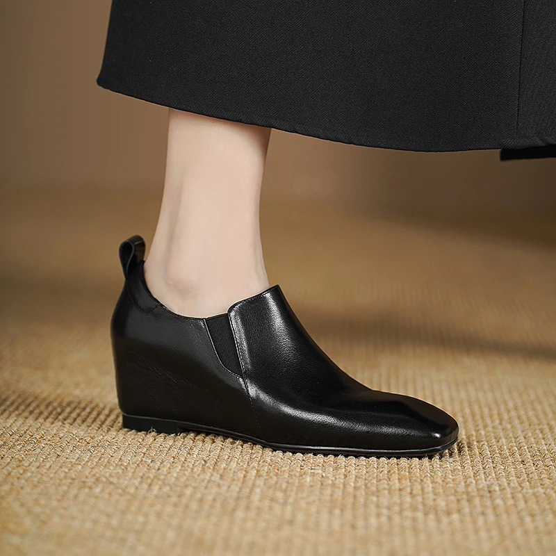 通勤方头内增高深口单鞋女春秋舒适坡跟工作职业真皮高跟鞋不累脚