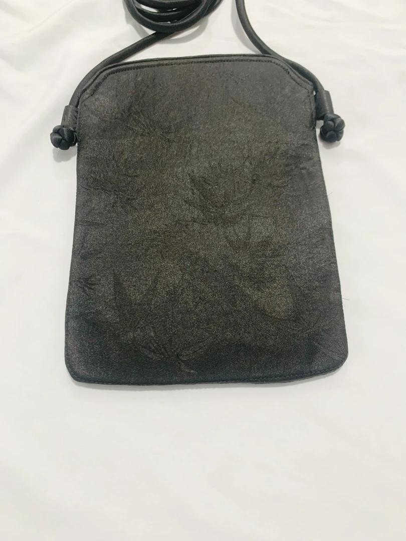 原创设计.国风手机包斜挎包桑蚕丝手机包 QL-2025006A