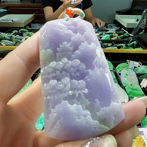 颈饰未镶嵌翡翠一个