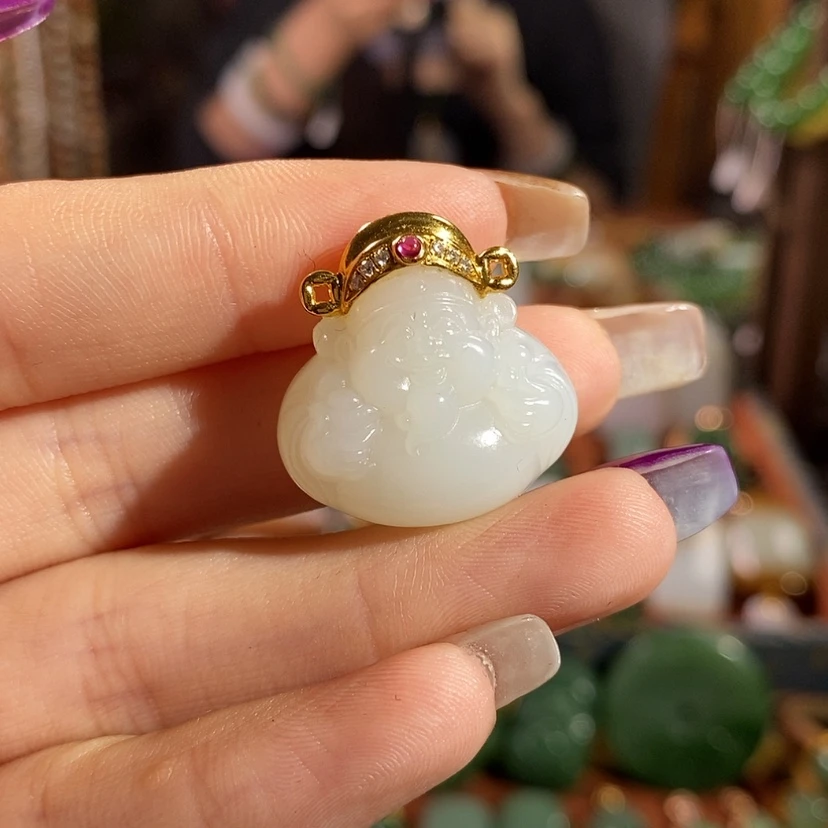 【闪购商品】吊坠(赠链)18K金镶嵌和田玉