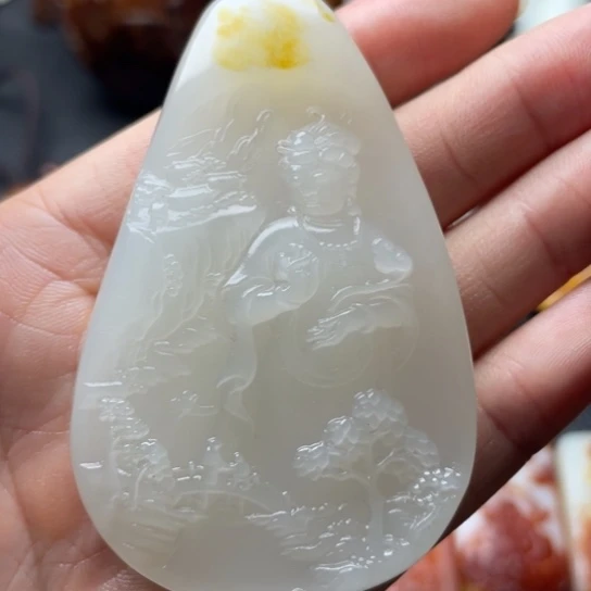 和田玉未镶嵌颈饰