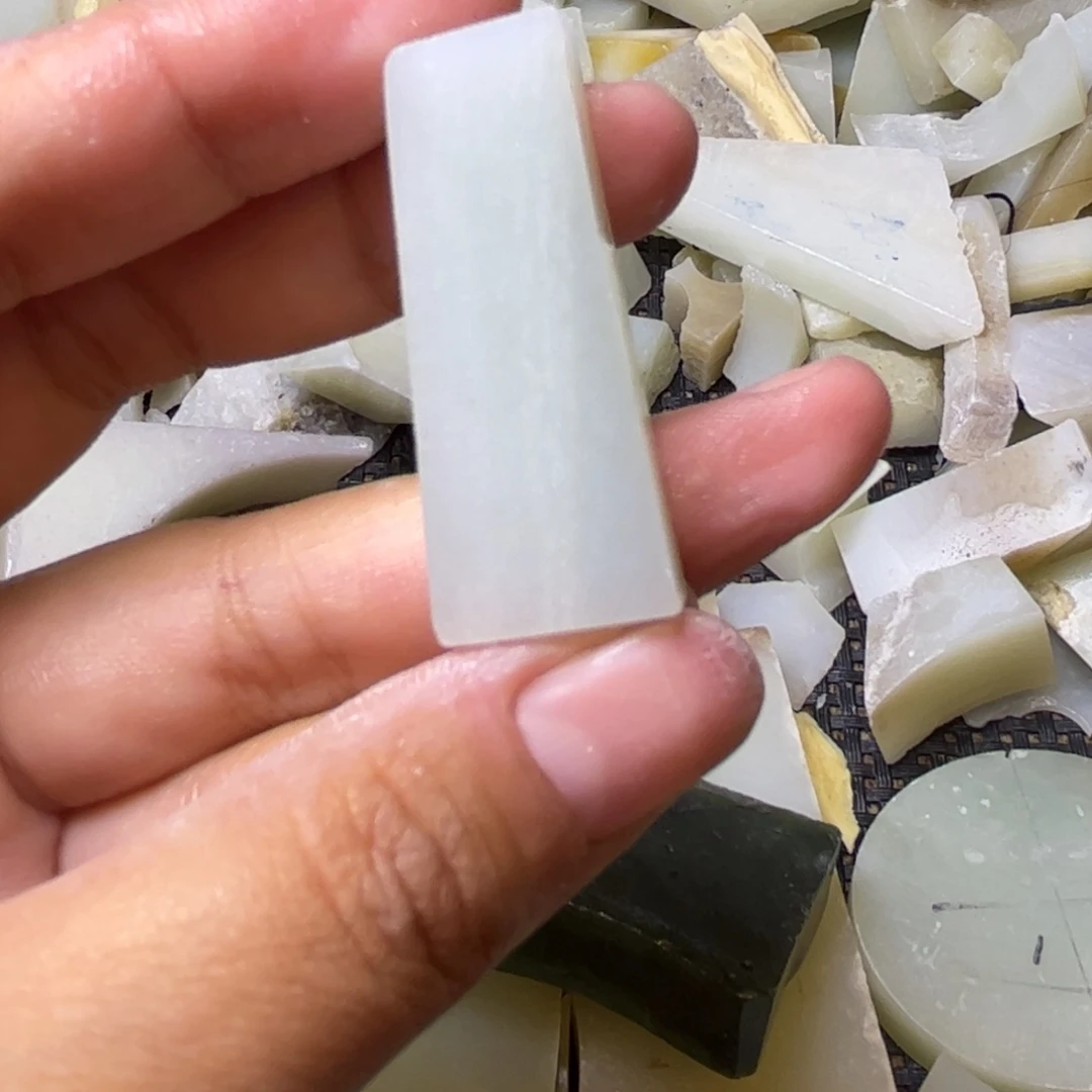 和田玉未镶嵌项链