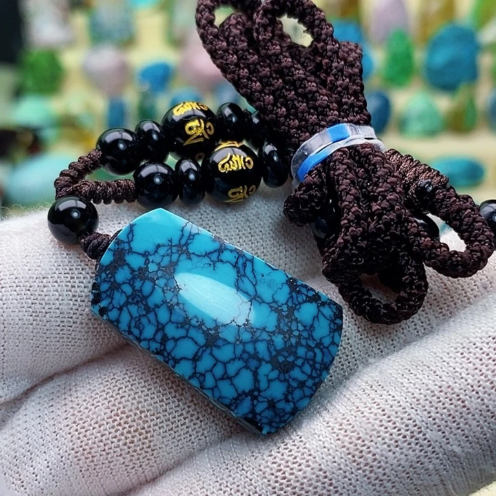 绿松石配饰未镶嵌