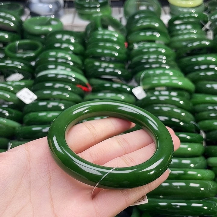 未镶嵌手镯和田玉（碧玉）