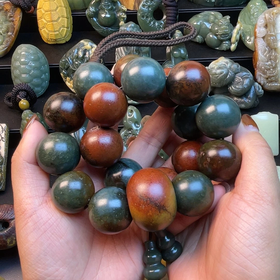 沈***瑜岫岩河磨玉（透闪石质玉）未镶嵌手链