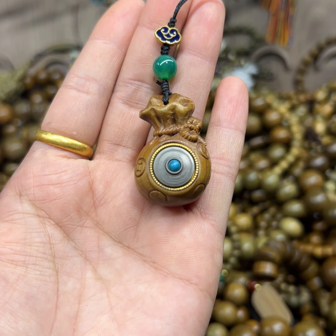 维腊木（绿檀）无事牌