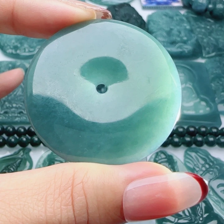 翡翠未镶嵌颈饰多样性发货天然A货翡翠