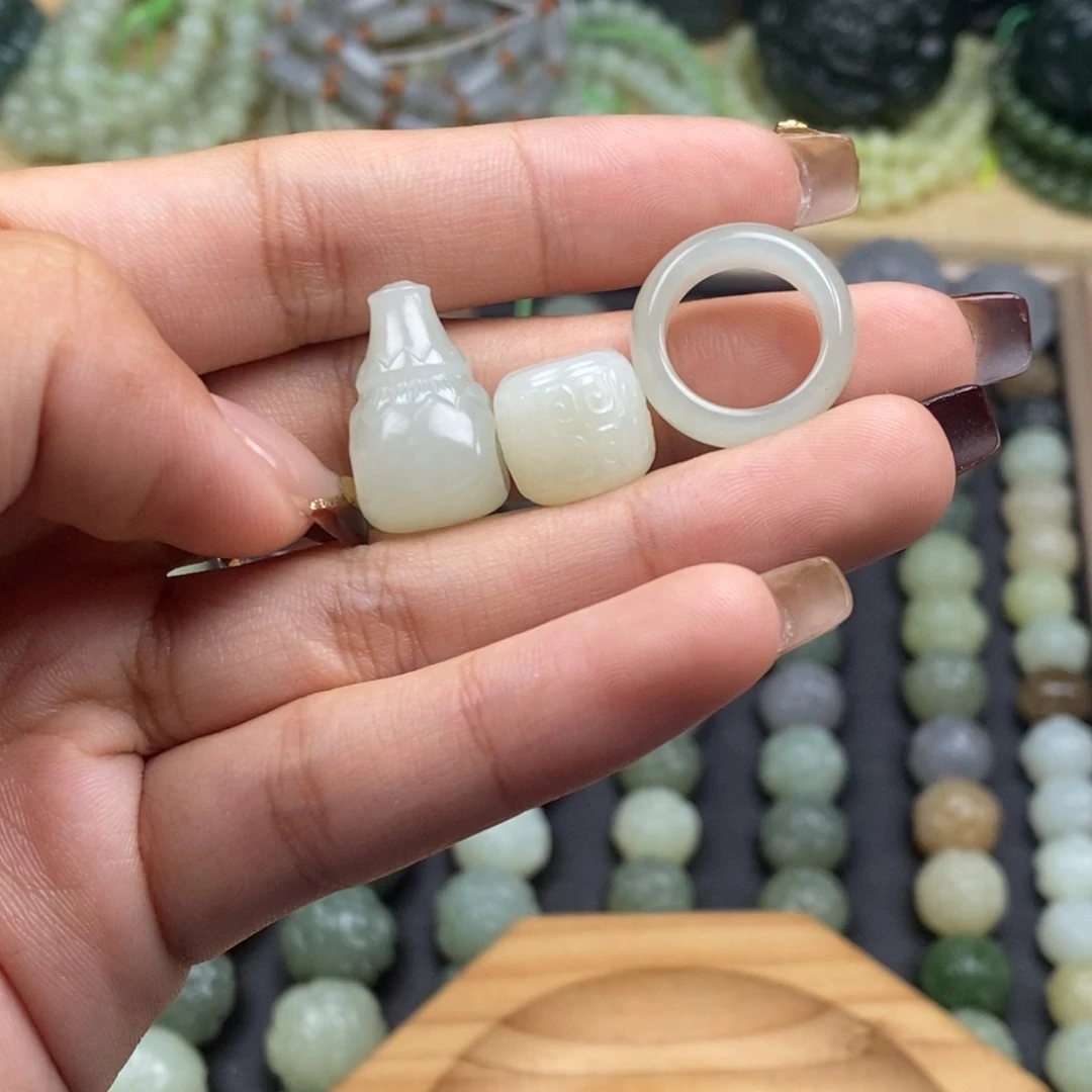 未镶嵌和田玉珠宝半成品