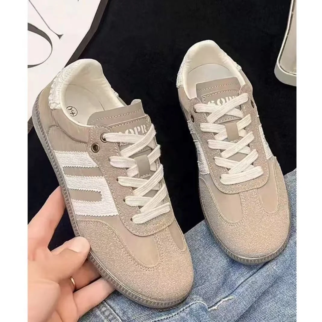 A58新款时尚德训鞋