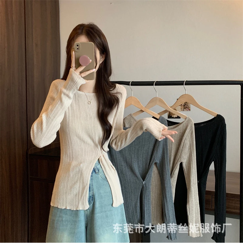 秋冬新款设计感一字肩显瘦毛衣纯色简约休闲不规则开叉针织衫上衣