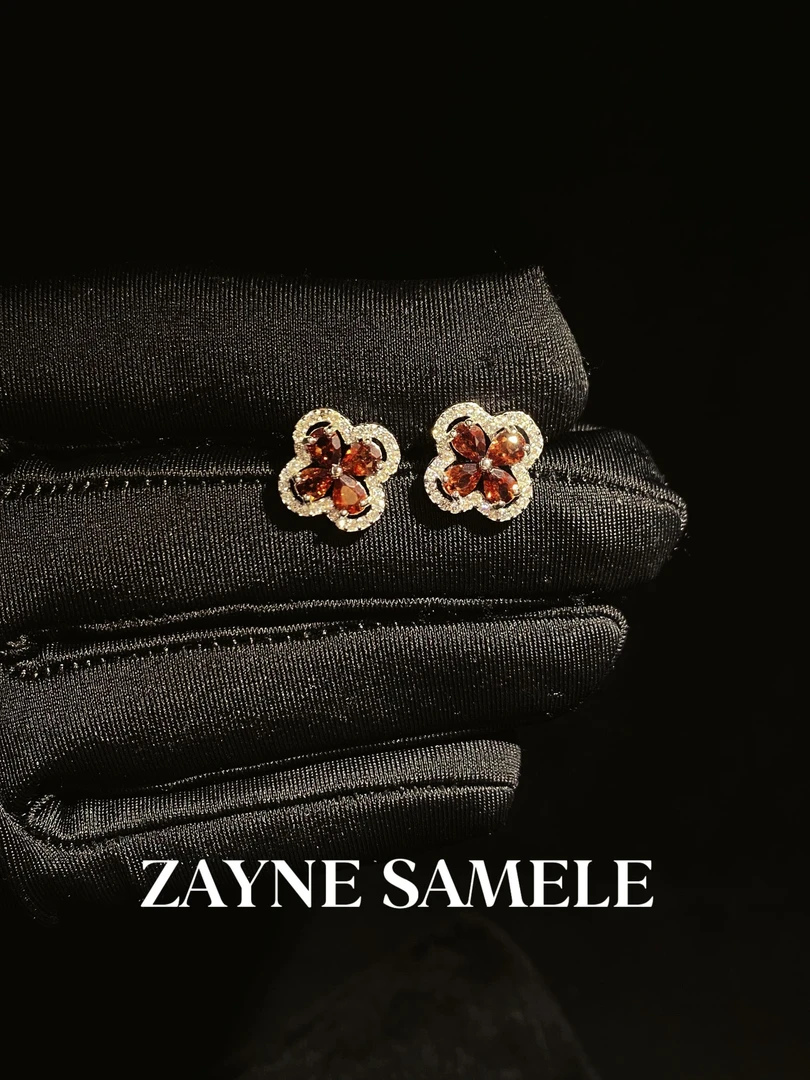 天然石榴石四叶草耳钉 ZAYNE SAMELE·堕天使 S925银镶天然宝石