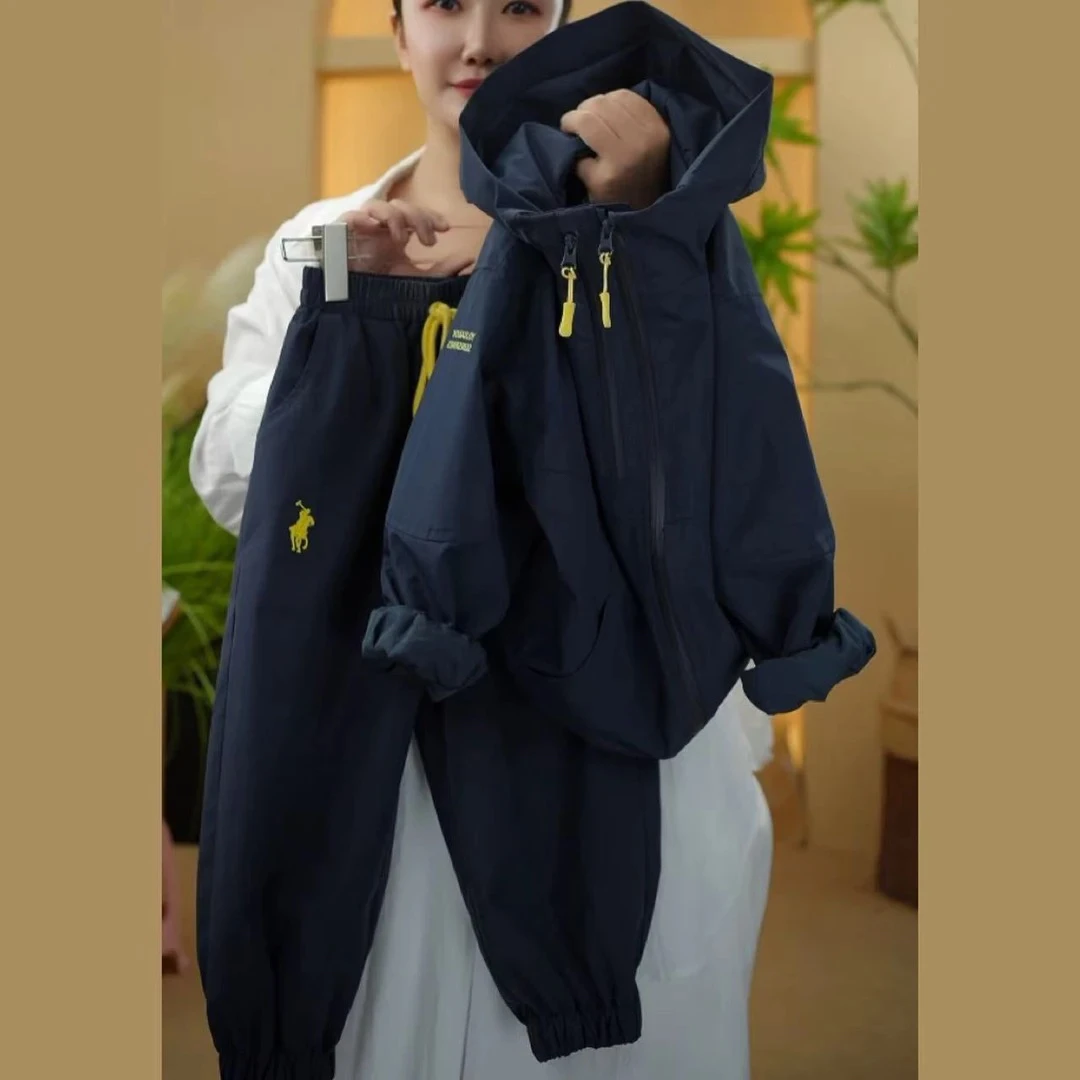 男女童冲锋衣套装儿童秋装2025春秋季新款网红风套装洋气连帽防风