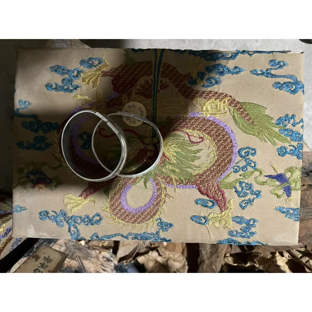 精品摆件好漂亮龙吸水闷带银色镯