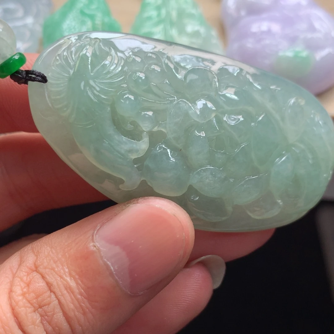 颈饰未镶嵌翡翠吊坠