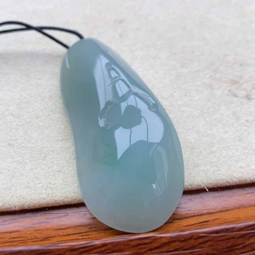 翡翠未镶嵌颈饰吊坠