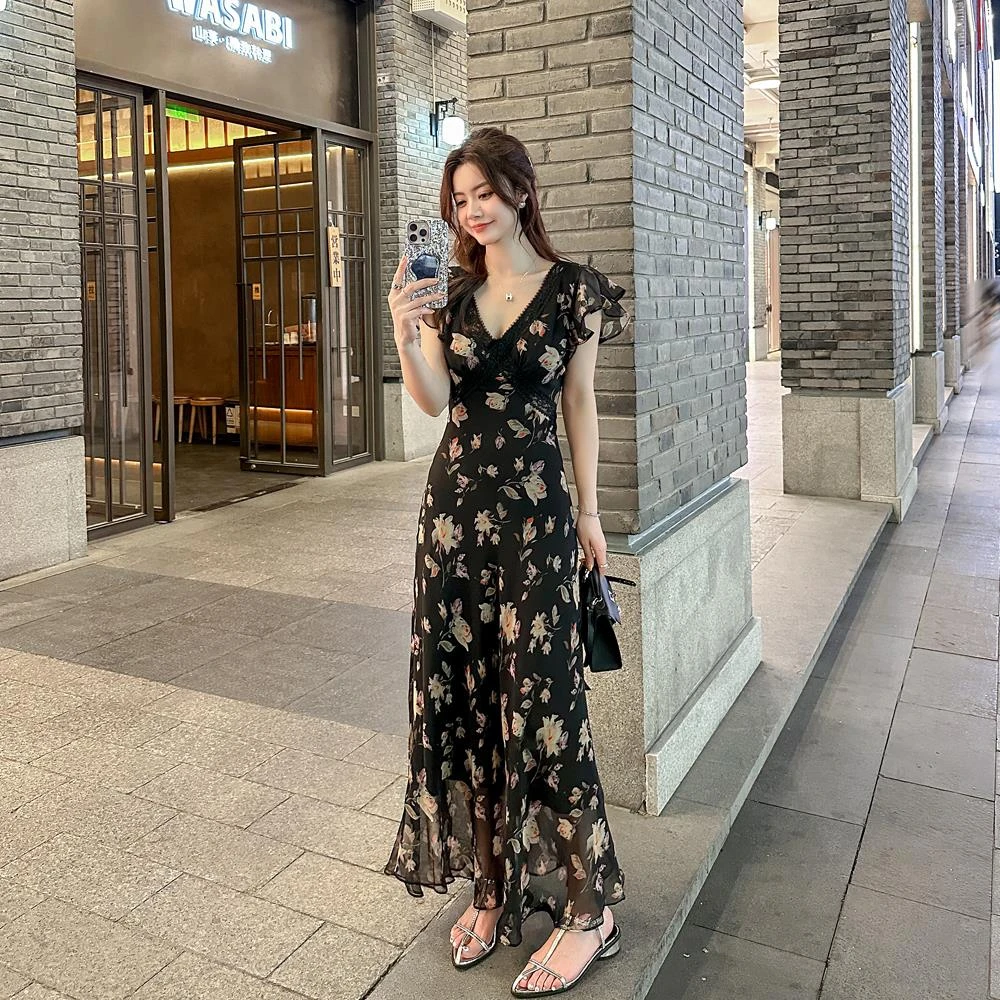夏季新款小个子海边度假风碎花连衣裙女修身收腰气质雪纺长裙子