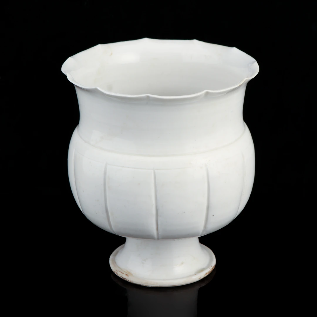 9.白釉花口尊（蓝队第62期）【古董拍卖】