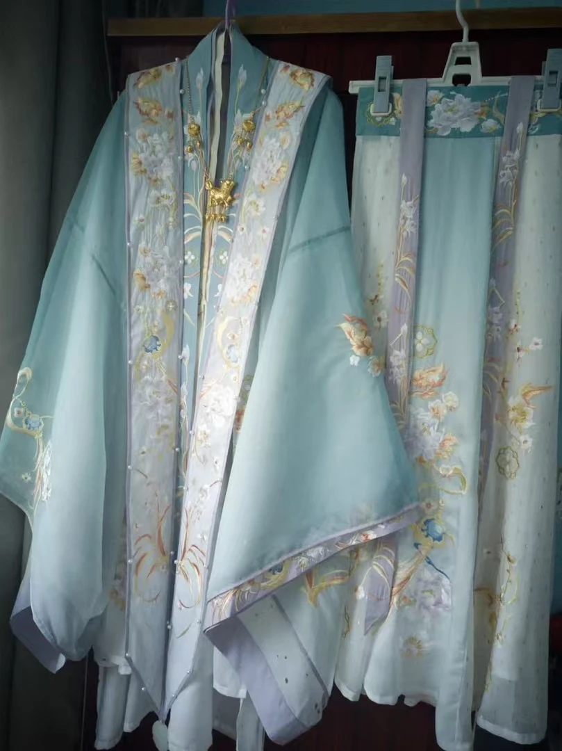 【琵琶语】宋制对襟大袖衫绣花女珍珠妆簪花绣花大袖衫霞披蓝色