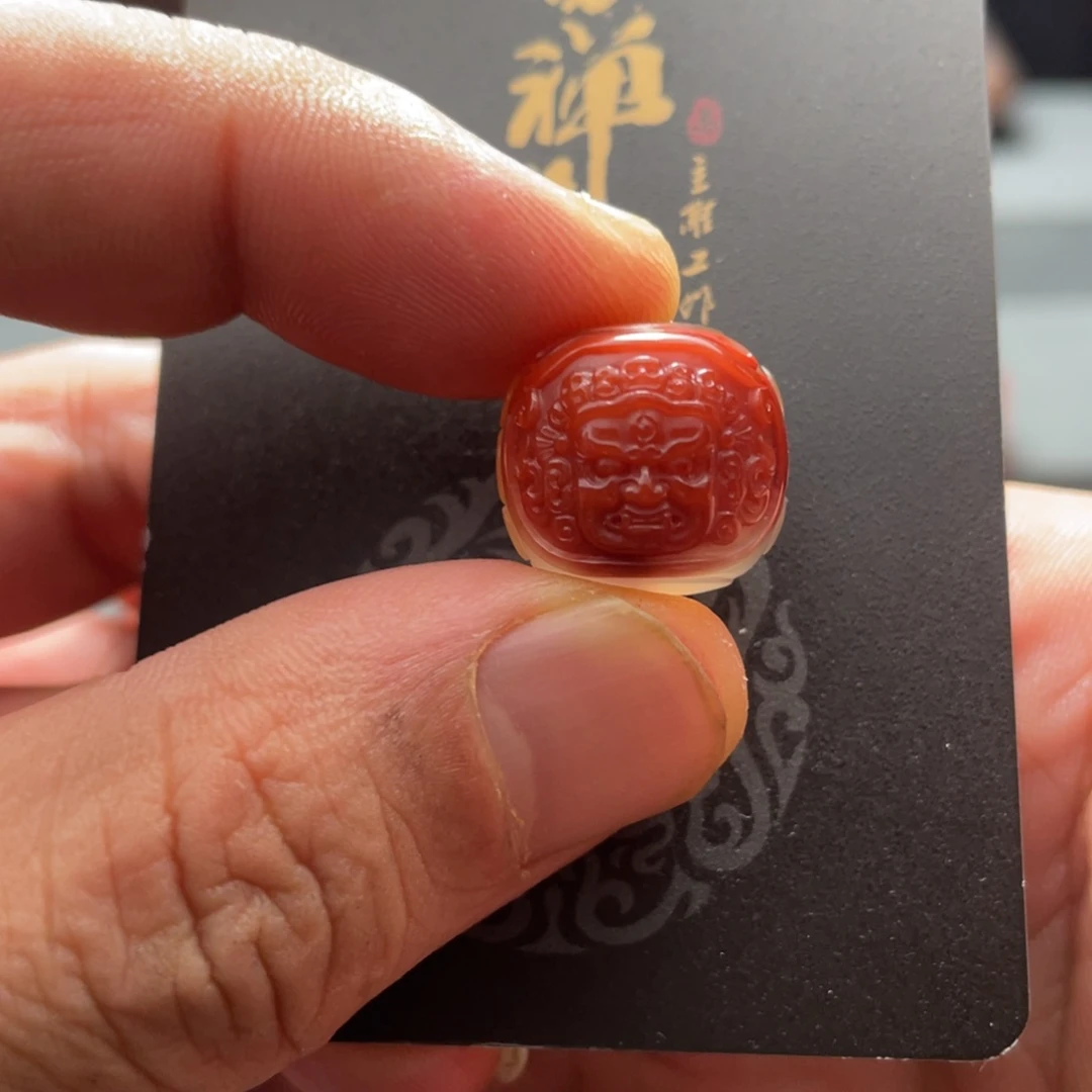 吕***郡南红玛瑙未镶嵌挂件