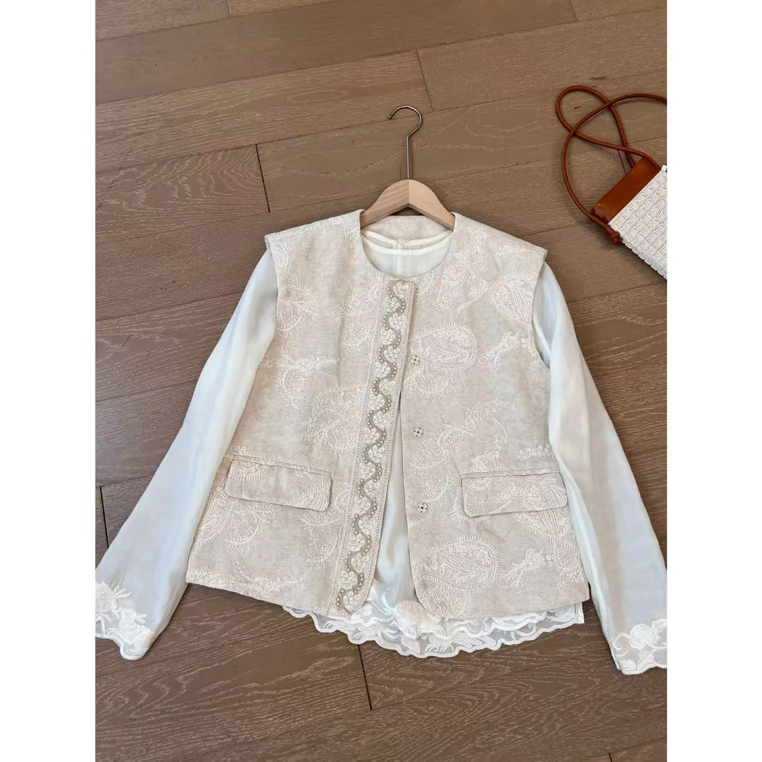 JOJO/玖了个玖 2025春 极简百搭腰果花刺绣珍珠前襟马甲 2502C660
