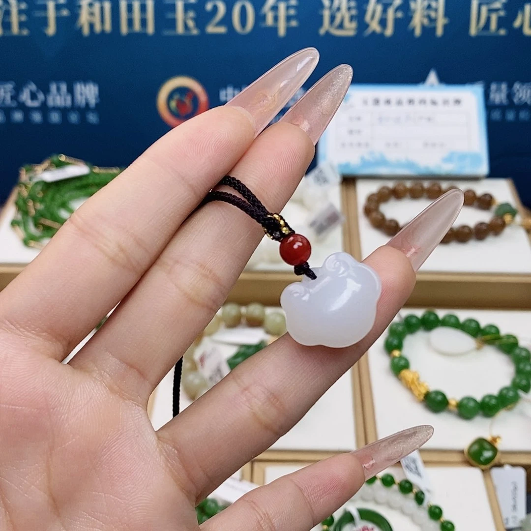 颈饰未镶嵌和田玉sj