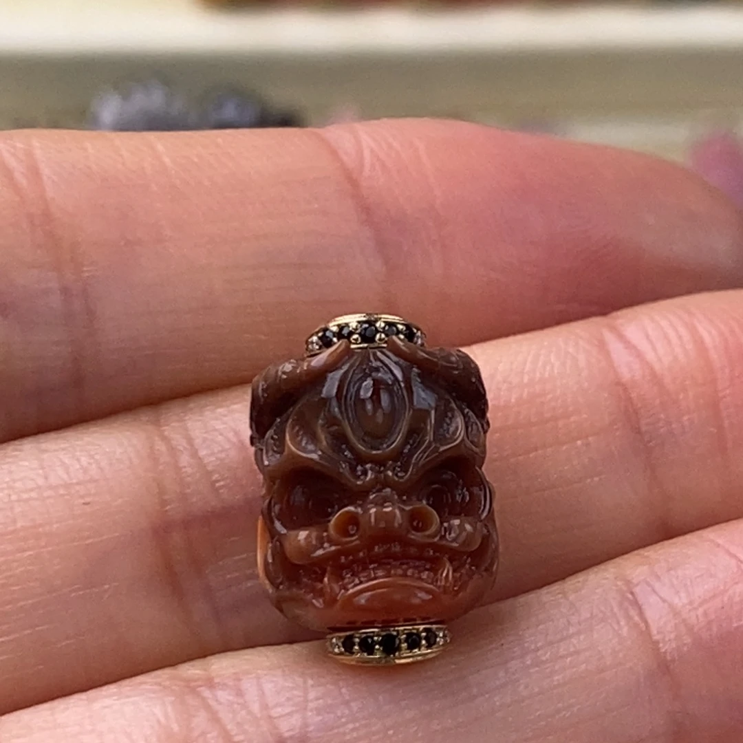 玛瑙/玉髓18K金镶嵌颈饰